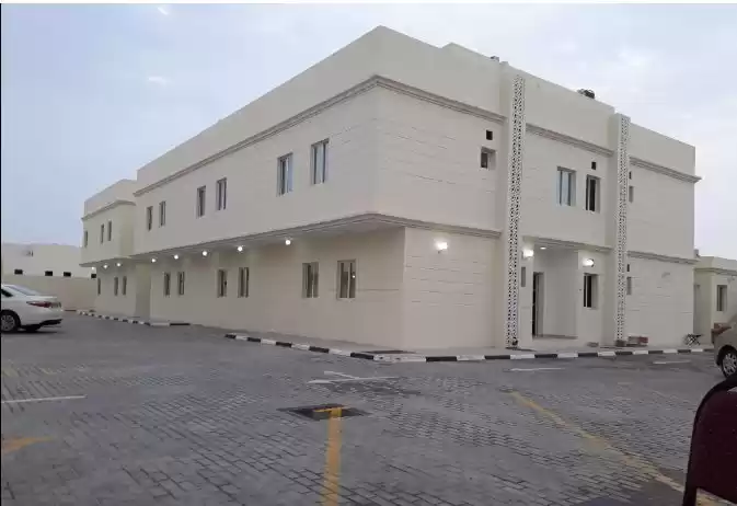 Résidentiel Propriété prête 2 chambres U / f Appartement  a louer au Doha #15949 - 1  image 